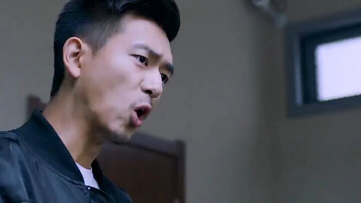 Chicken feet on the snack street turn into human hands—absolutely mind-blowing from start to finish!