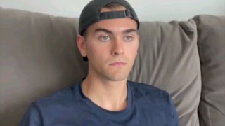 Contacts Watching a movie with a straight guy be like😂