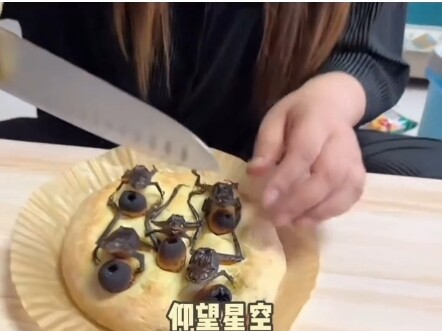 Sis, what zodiac sign are you? You really eat anything!