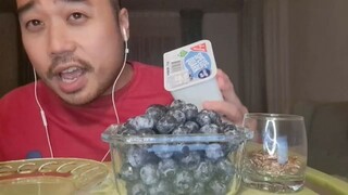 ASMR Plate Licking Speise Quark, Blueberries & Muesli 🍶🫐🌾