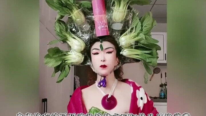 คุณแม่ผู้ป่วยมะเร็งระยะสุดท้ายแต่งหน้าจัด กลายเป็นเน็ตไอดอลหารายได้ส่งลูกเรียน ใต้ความแปลกแหวกแนวล้ว