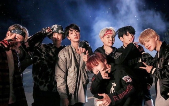 Vũ đạo của BTS và các bài hát khác luôn luôn đúng trọng tâm