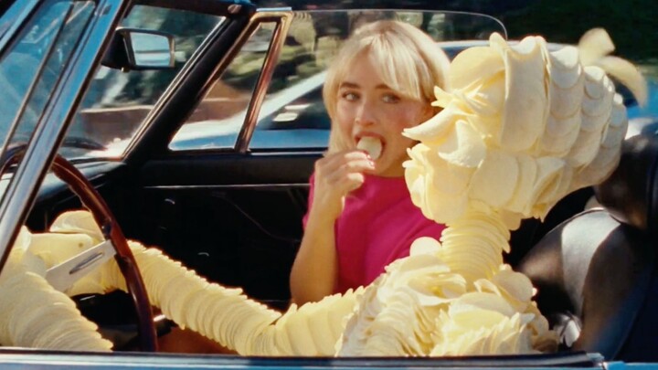 Sang artisan Sabrina Carpenter membuat pacar sendiri dari keripik kentang…