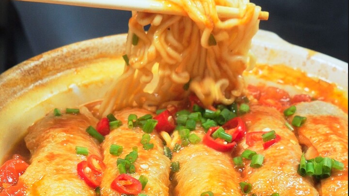 Cuộc sống giống như mì ăn liền, hãy tự thêm chút gia vị cho mình.