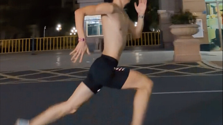 Run wild one more time, and I’m elbowing you! #TangBowen #Mid-Long-Distance Dance #Running #ElbowDan