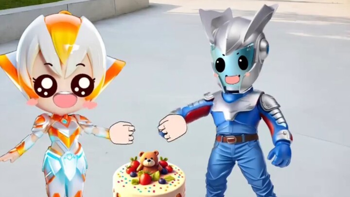 Xiao Qiao and Xiao Sai grab the cake together