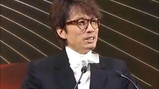 快来学说话！黄子华给许冠文颁发终身成就奖时的这段发言，口才情商尽显！