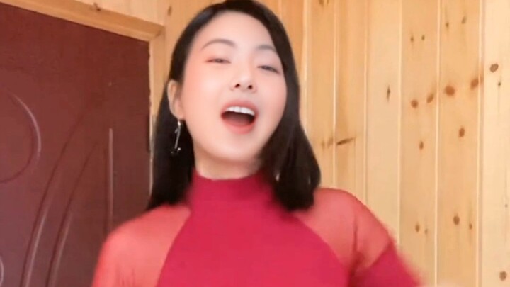 Dì tuyệt đẹp múa uyển chuyển