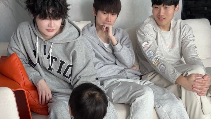 เสี่ยวจินเล่นบาสเกตบอลกับลุงแอลคิวเอสแล้ว~