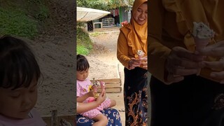 Jajanan Kampung Yg ditunggu tunggu, es Corong