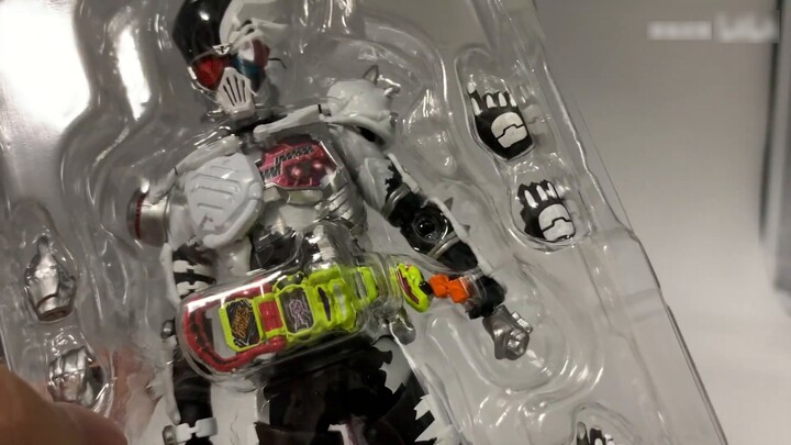 Bandai SHF Kamen Rider genm Dangerous Zombie Zero Speed Sharing