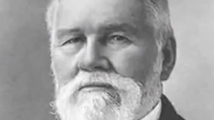 Hal-hal tentang kelinci tahun itu: tiga dinas militer terkuat di dunia, komisaris politik Soviet, ko