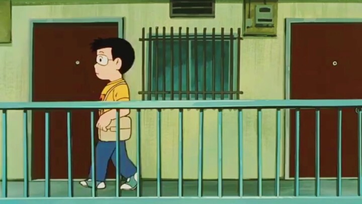 كم هو مزعج حقًا من يحب الإبلاغ عن الآخرين؟ داكسونغ يربي خفّاشًا سُباعيَّ الألوان سرًّا، لكن الجار كو