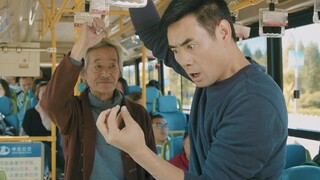 陈翔六点半：公交车奇葩多，四十岁中年人竟在车上“练神功？！”