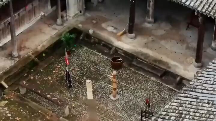 คนแก่ที่ถูกดูถูก แท้จริงคือเทพแห่งการต่อสู้ ซ่อนตัว20ปี