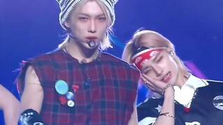 Sân khấu phiên bản phát sóng âm thanh Paris của Straykids CASE143+MANIAC+God's Menu