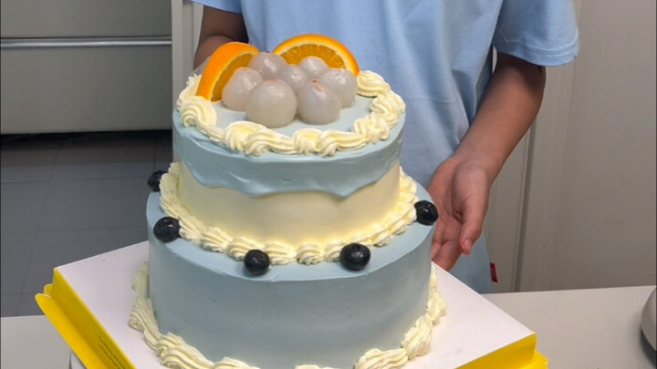 لا تستخدمي كعكة ملونة اصطناعية (لا ترشيها إذا نسيت ارتداء القفازات)