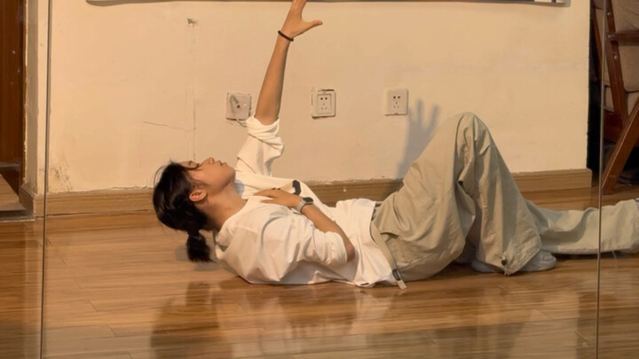 Falling into the virtual world