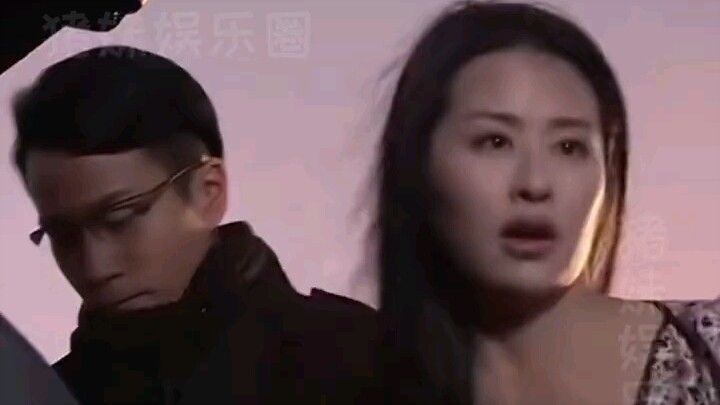 Paper Crane Crazy Lady vs. Elbow Strike Crazy Man