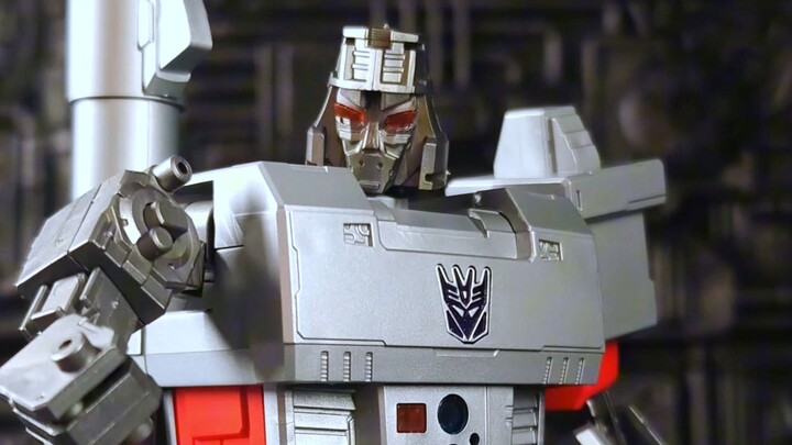 [Stop-motion animation] Old Megatron Pure Edition Bruco Transformers Legendary Edition G1 Megatron A