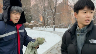 Membantu bukan sekadar sebuah pertunjukan