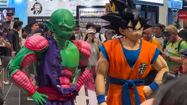 What happens when you wear a homemade cosplay to pretend to be official Dragon Ball?