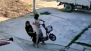 "لو لم تكن هناك مراقبة، فلن نجتمع هنا على الإطلاق."