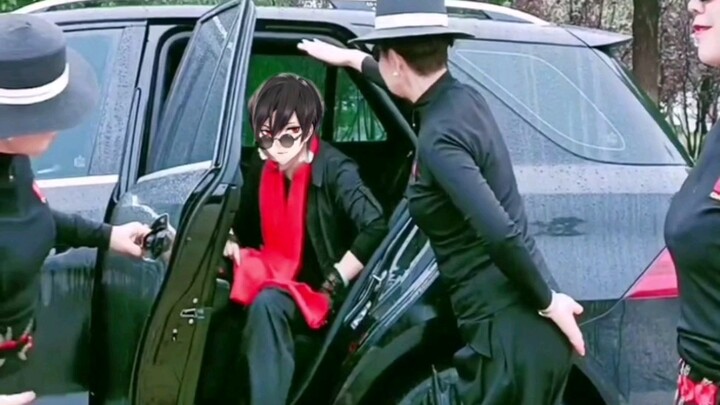 We respectfully welcome Young Master Aine back to the manor.