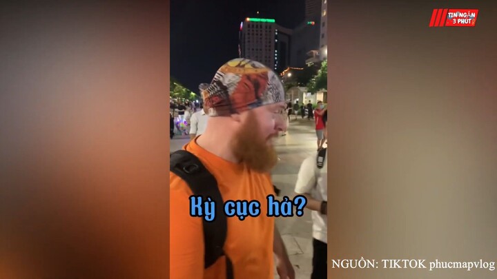 Anh tây NGÂY THƠ với phát hiện CHẤN ĐỘNG khiến dân mạng Việt Nam cười vỡ bụng