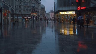 [UHD UK] เดินท่ามกลางสายฝนยามเช้าบนถนนในเมืองเวสต์ลอนดอน 2020.10