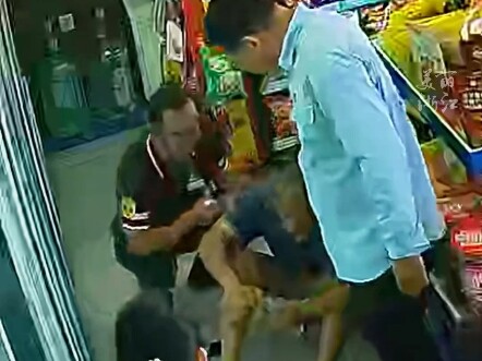 مرة أخرى، يكشف مشروب هووشيانغ تشنغقي العبقري العريق عن سحر الطب الصيني التقليدي