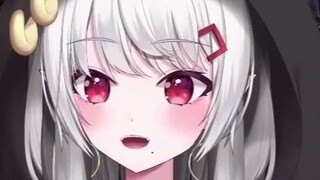 معجب تزوج، بل وطلب من المعجبين أن يسموا طفلهم باسم "الفتاة المثيرة" الخاصة به