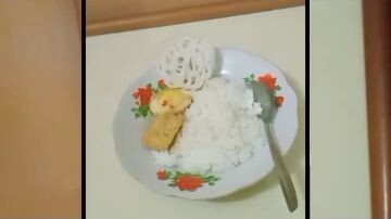 Nasi tahu telor rebus krupuk