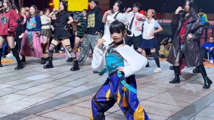 مشهد كبير للتقيؤ في هالوين، ليزيرافيم سباغيتي