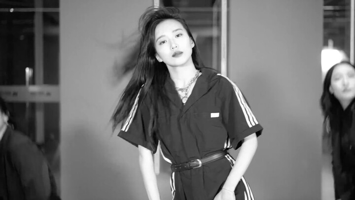 Little Sophie Love Shot dance cover
