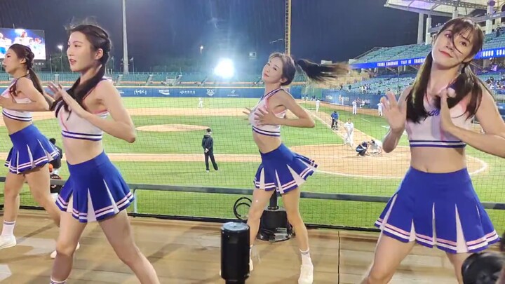 เชียร์ลีดเดอร์ 037