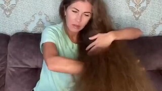 สาวรัสเซียมีผมยาวสุดๆ และยังเป็นเจ้าแห่งปริมาณผมอีกด้วย