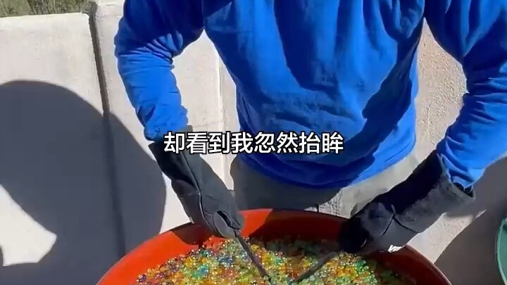 Mưa nhẹ lá ngô đồng, trăng mờ ảo 0108