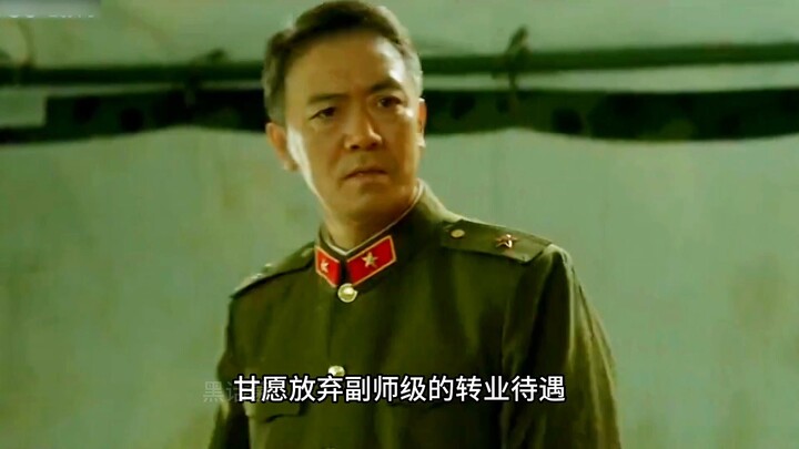 战士为了完成任务失去右臂，女大学生却来信质疑他的价值