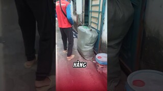 Xưởng sản xuất dép Nguyễn Như Anh giao 100 đôi dép bánh mì cho đại lý xin cảm ơn.