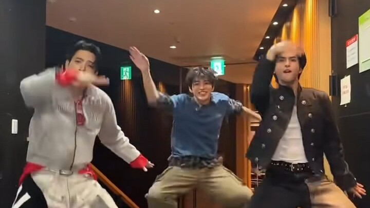 Astaga, Cortis sendiri yang nge-dance versi Thailand-nya go! Hahaha!