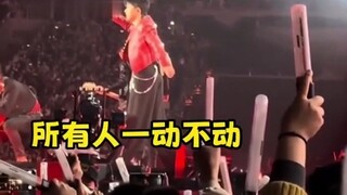 张杰演唱会万人假人挑战现场实录