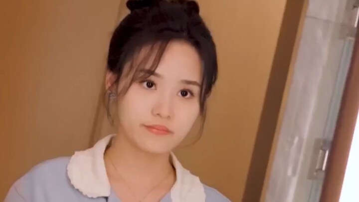 น้องเจ้าเล่ห์ซือกหนักพอรู้ว่านี่คือลูกสาวตระกูลเศรษฐีแถมหนุ่มในฝันยังกลายเป็นสามีเธออีก