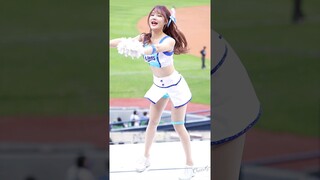 안타를 쳐줘요 홍라!!! #최홍라 #치어리더