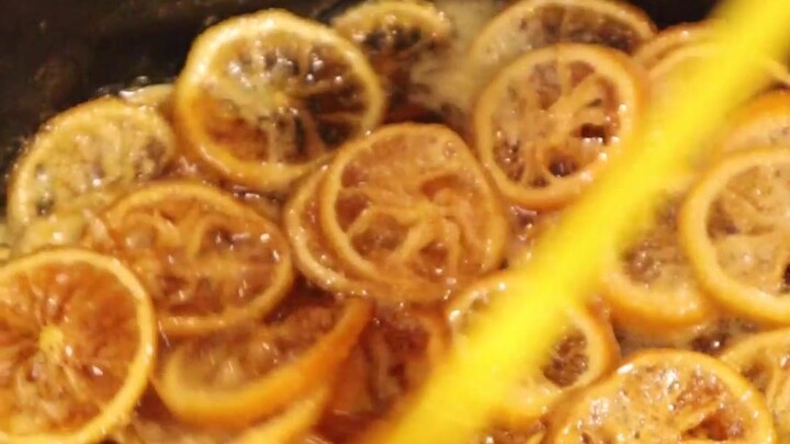 Demi menghilangkan kebiasaan istriku minum air es, aku membuat sendiri [irisan lemon]