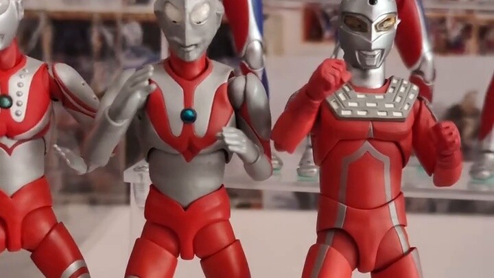 Lebih dari setahun tampilan koleksi Bandai Ultraman SHF