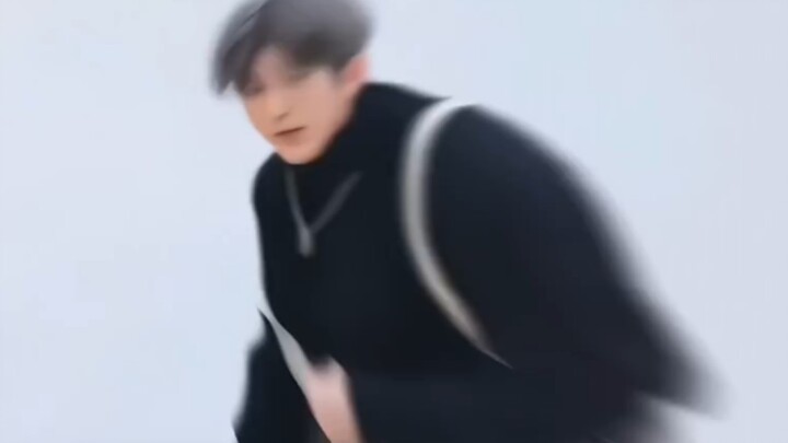 People who like Brother Ji call her Xiao Kui.