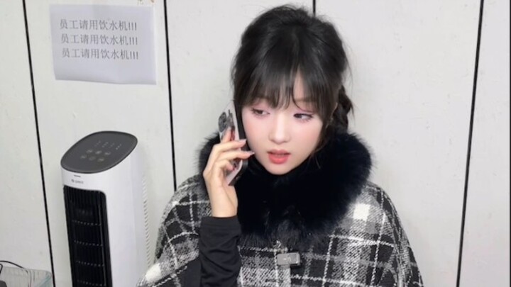 حيلة بسيطة للتعامل مع مكالمات حبيبك السابق، بشرط ألا يكون هناك زملاء في العمل بجانبك...