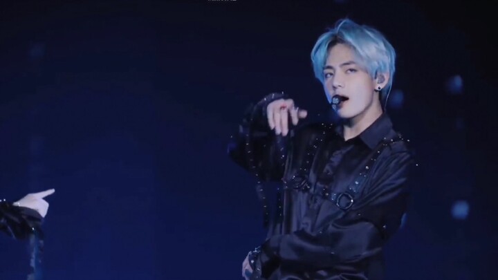 [BTS] Ultra-Clear Concert Live of the Japanese Version of “Fake Love” — Jungkook with Blue Hair, I’m