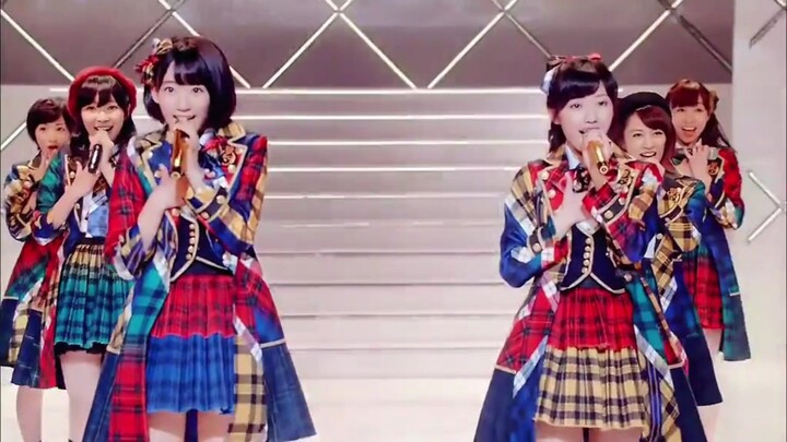 MV AKB48 - Kibouteki Refrain (Performance Version)